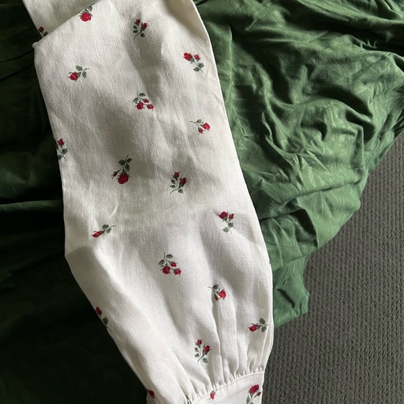 REFORMATION Linen Floral Print Crop Top Size: S | US 4 Smocked, Pinto - Picture 4 of 11